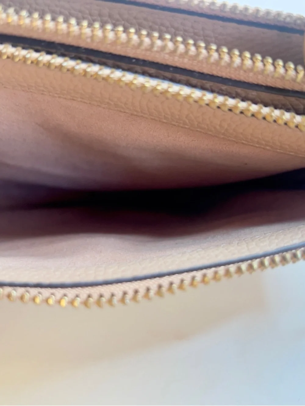Tory Burch Pebbled Leather Crossbody in Dusty Rose